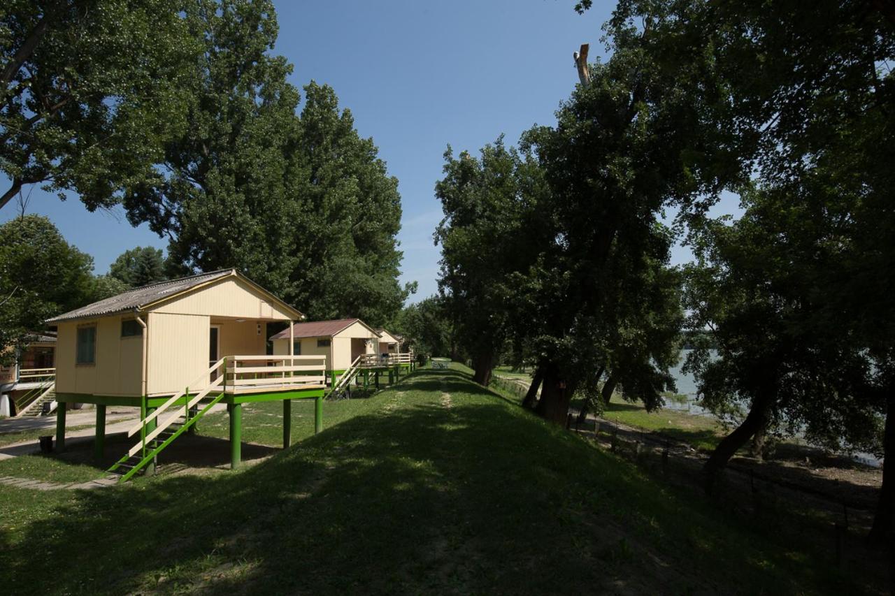 Hotel Bungalow Park Szentendre Exterior foto